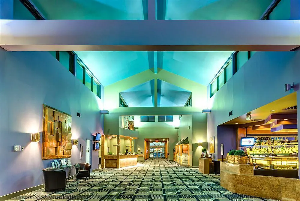Royal Hotel West Edmonton, Trademark Collection By Wyndham