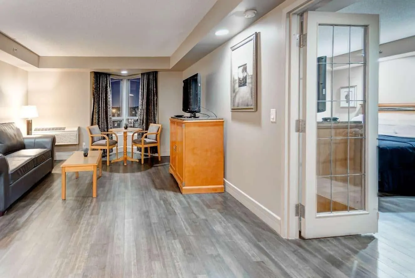 Royal Hotel West Edmonton, Trademark Collection By Wyndham