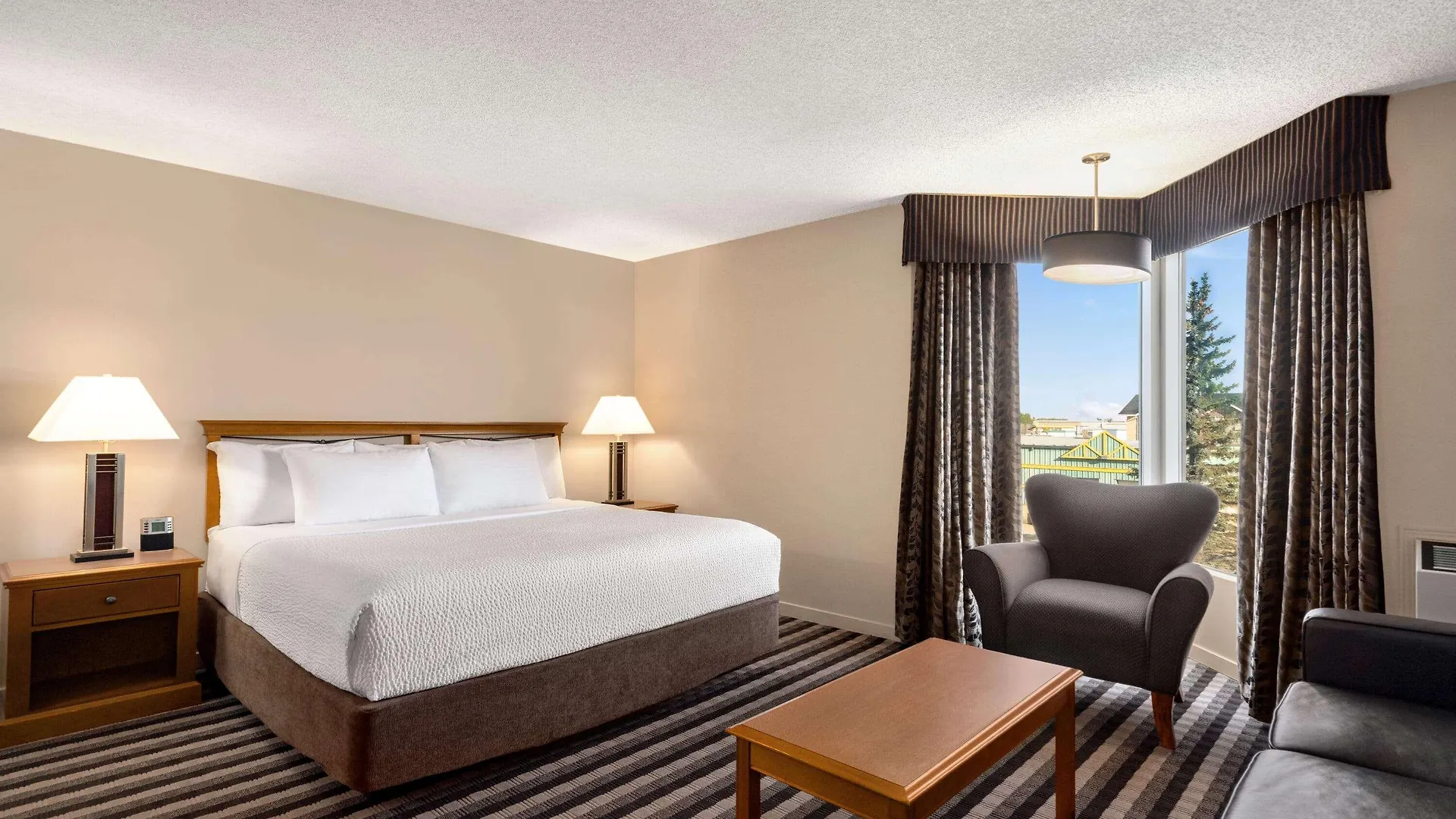 Royal Hotel West Edmonton, Trademark Collection By Wyndham 3*, Edmonton Canadá