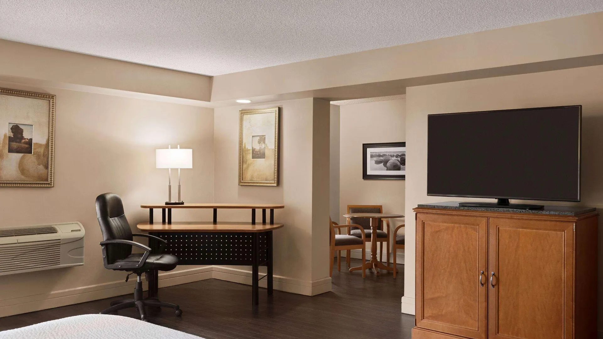 Royal Hotel West Edmonton, Trademark Collection By Wyndham  Edmonton