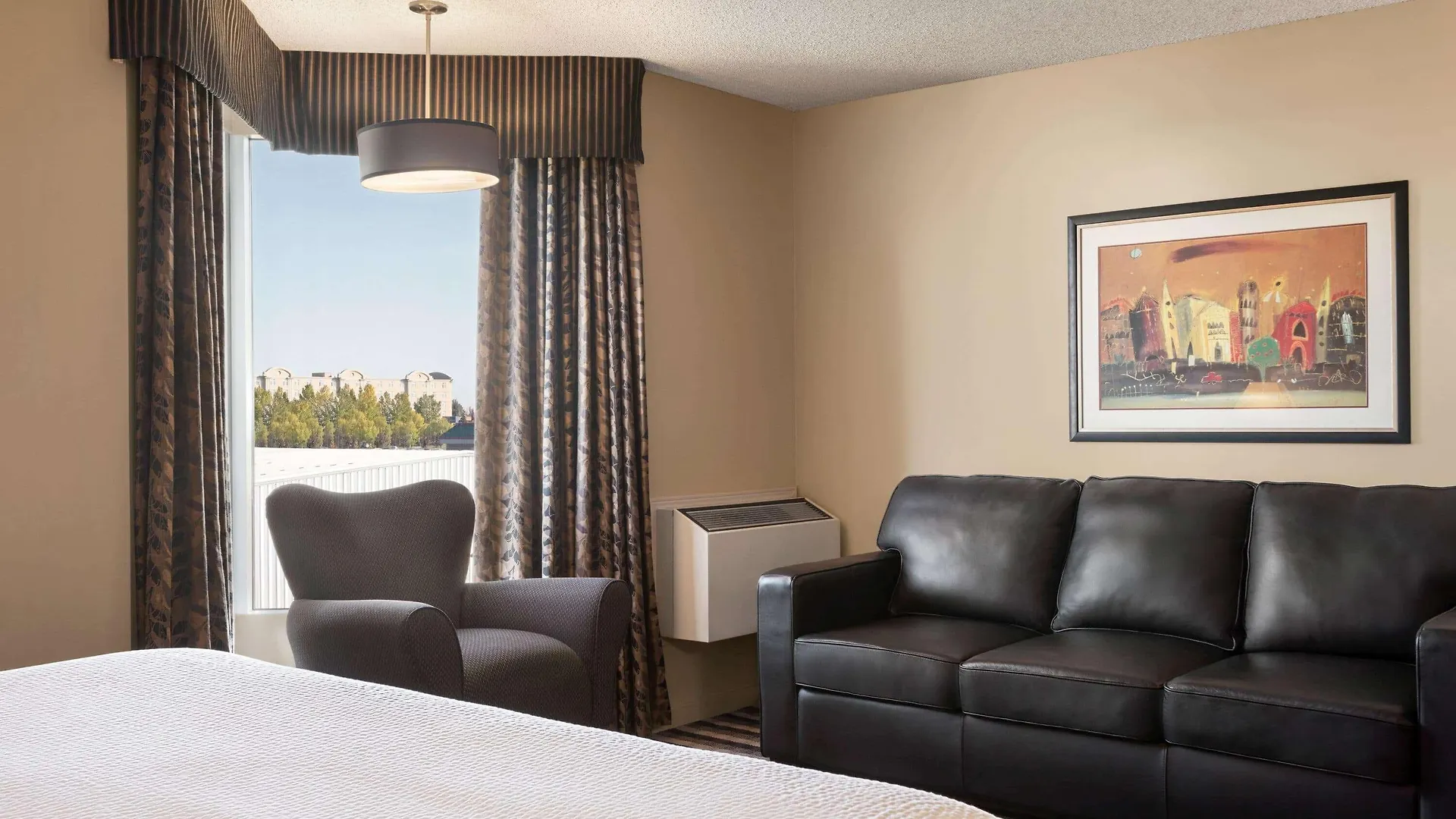 ***  Royal Hotel West Edmonton, Trademark Collection By Wyndham Canadá