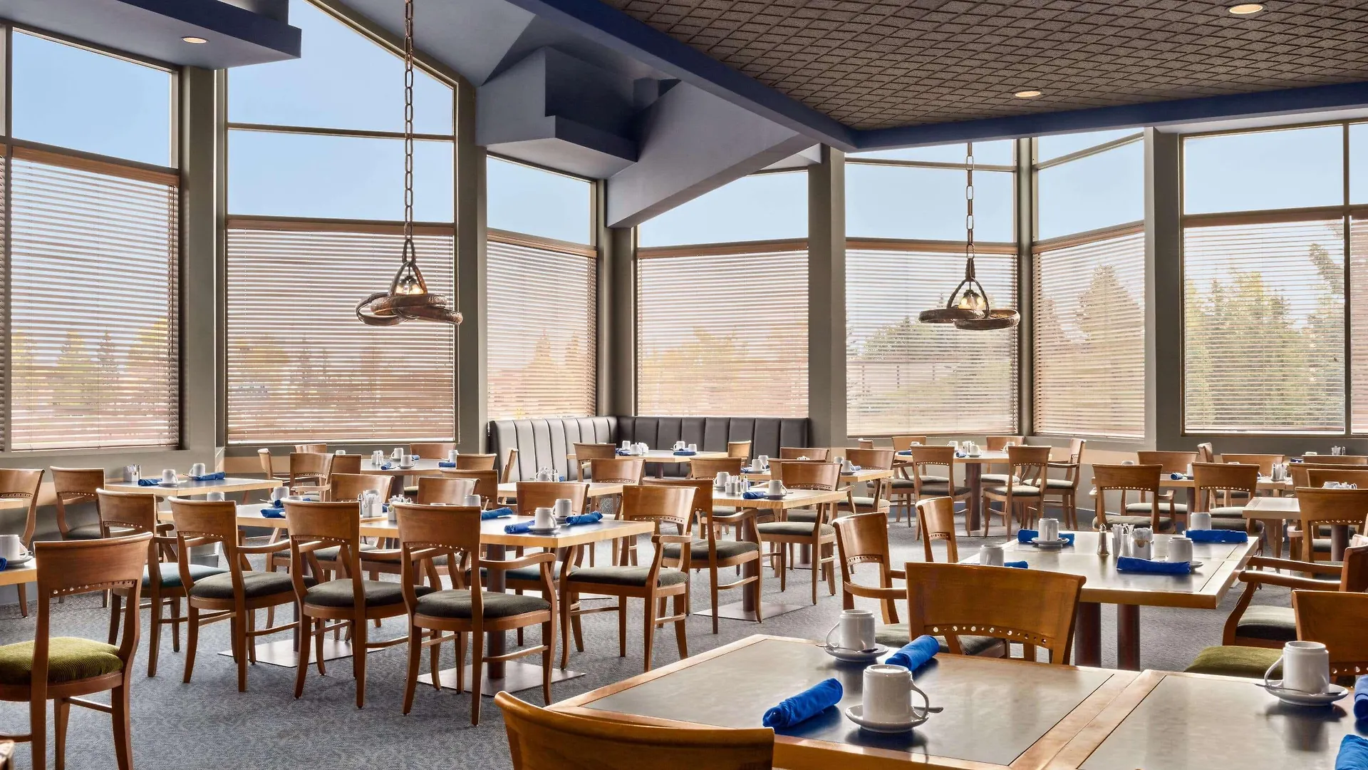 Royal Hotel West Edmonton, Trademark Collection By Wyndham