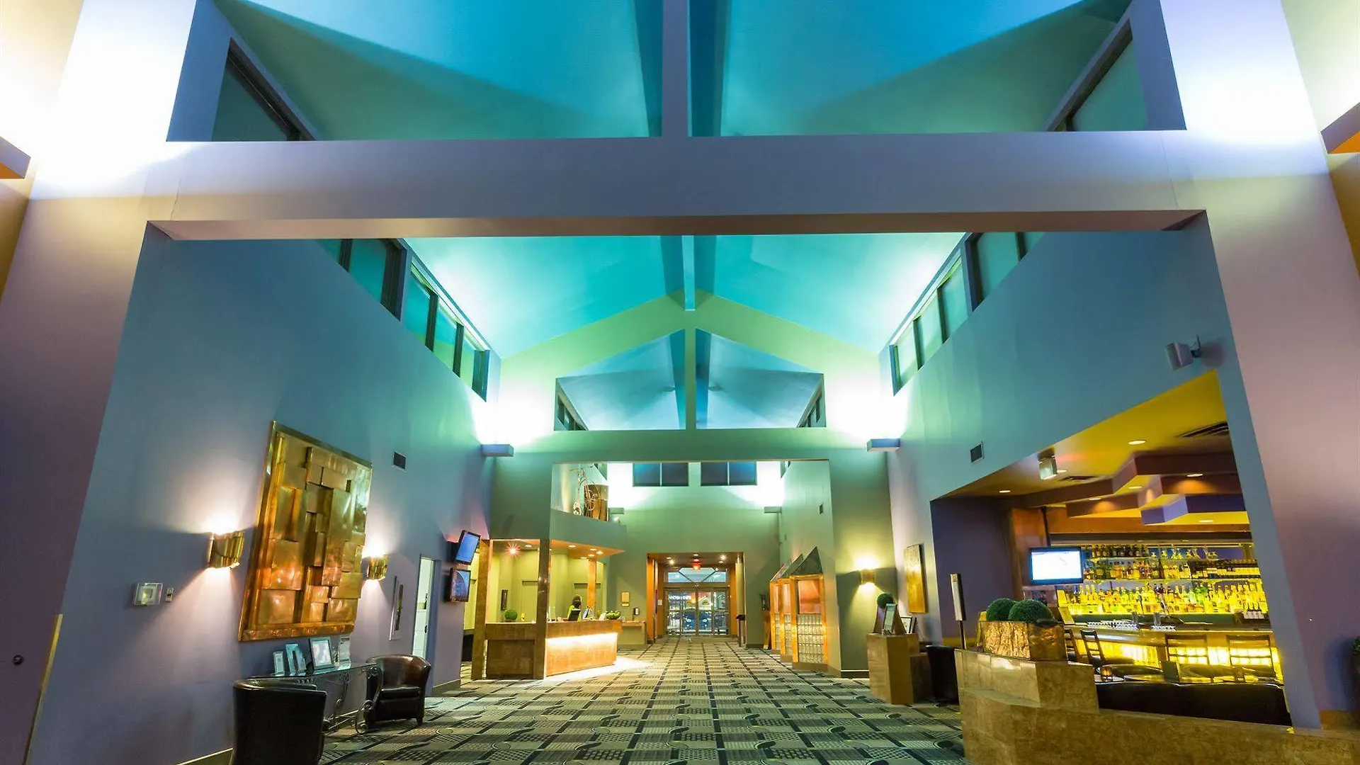 Royal Hotel West Edmonton, Trademark Collection By Wyndham