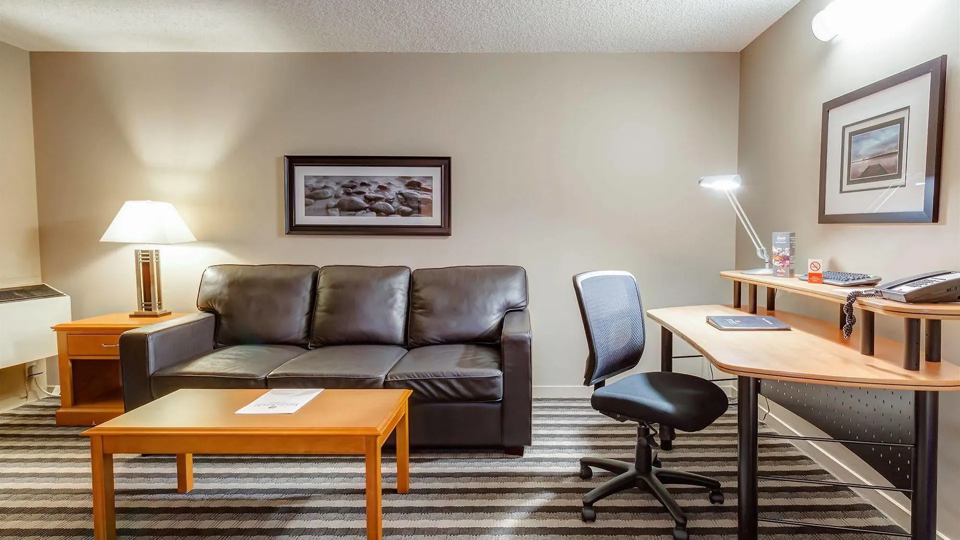 Royal Hotel West Edmonton, Trademark Collection By Wyndham