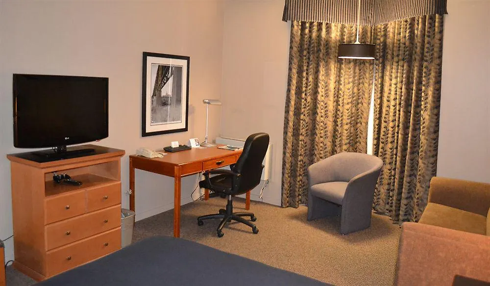 Royal Hotel West Edmonton, Trademark Collection By Wyndham 3*, Edmonton Canadá